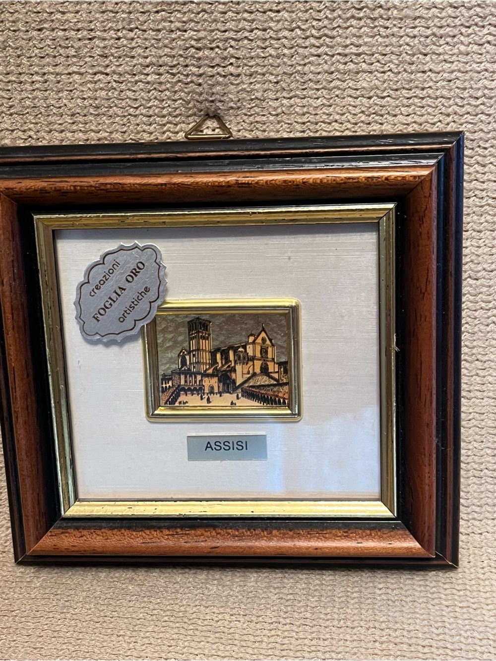Creozioni Artistiche Foglia Oro framed 22k gold leaf filled picture of Assisi.